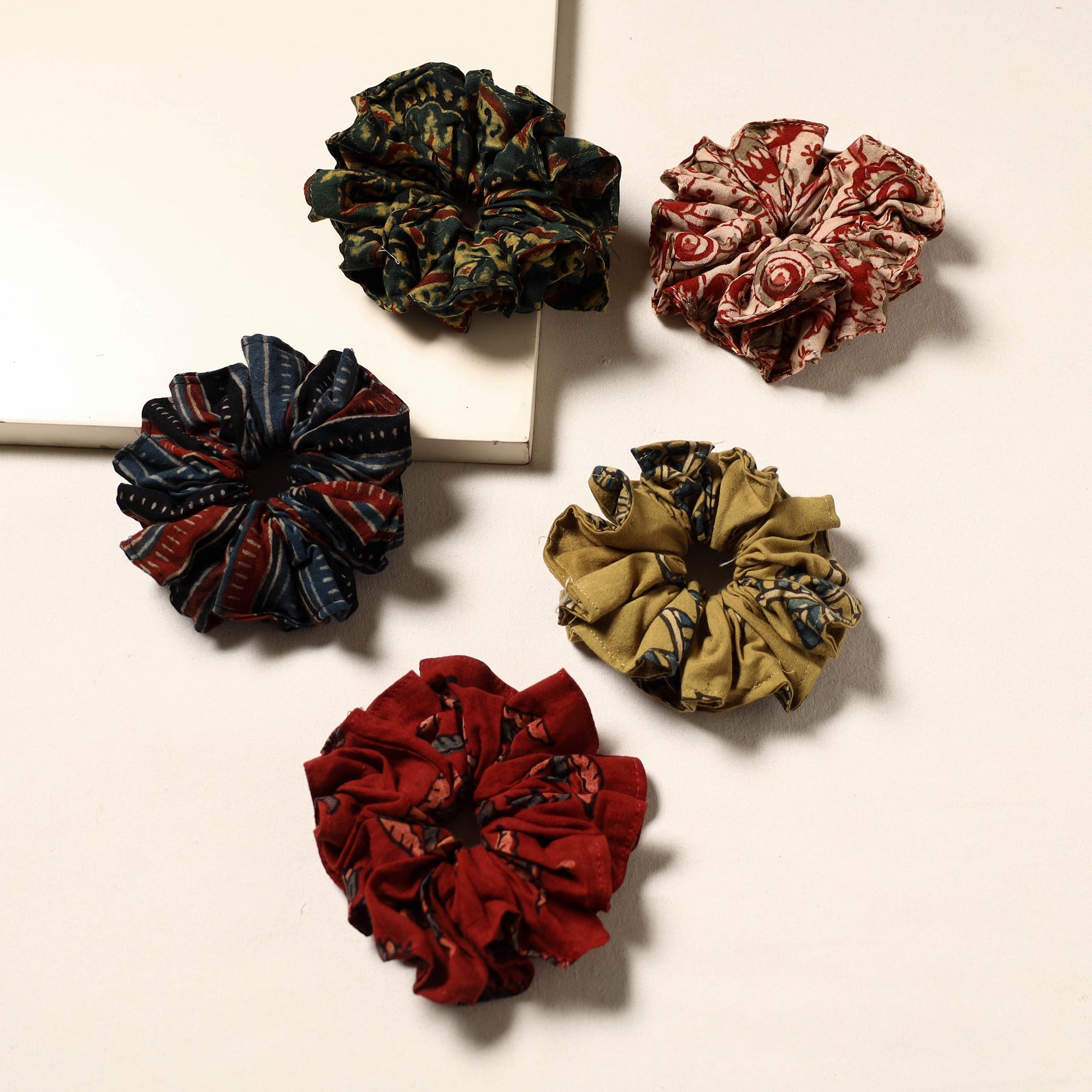 Multicolor - handmade rubber band/scrunchies (set of 5) 08