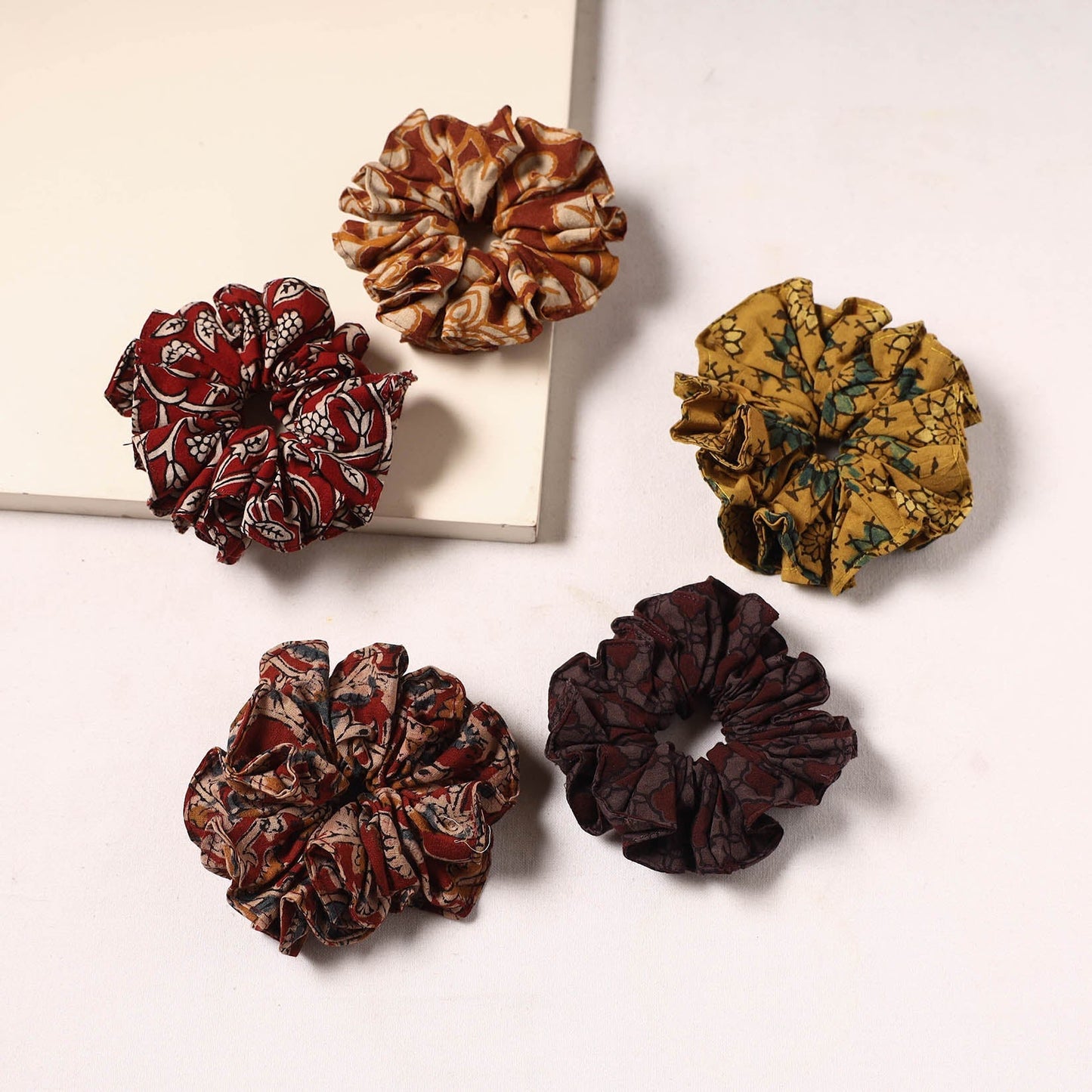 Handmade rubber band/scrunchies (set of 5) 08 - handcrafted