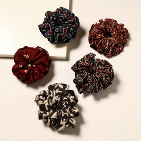 Multicolor - handmade rubber band/scrunchies (set of 5) 09