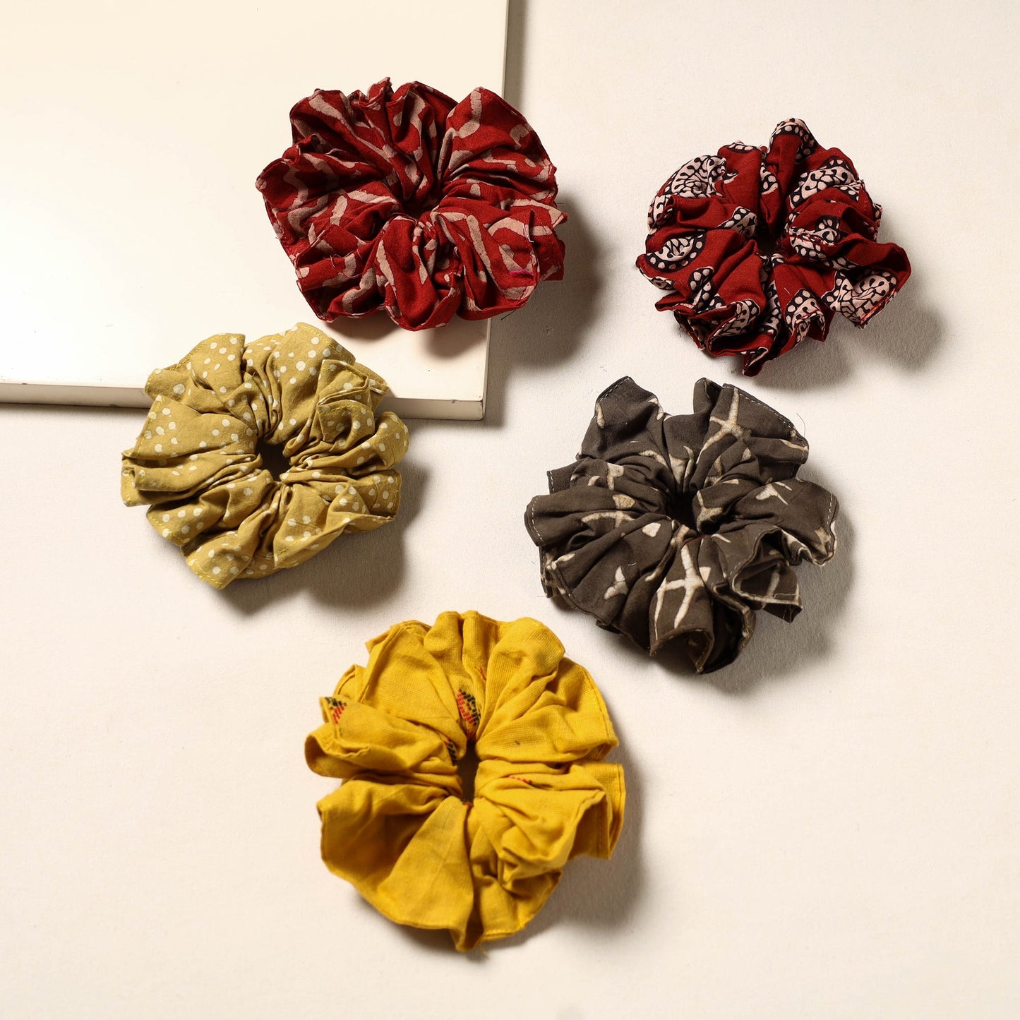 Multicolor - handmade rubber band/scrunchies (set of 5) 10