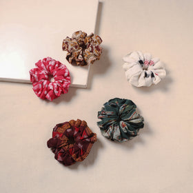 Handmade rubber band/scrunchies (set of 5) 104 - handcrafted