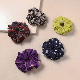 Handmade rubber band/scrunchies (set of 5) 106 - handcrafted