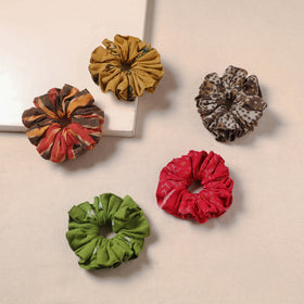 Handmade rubber band/scrunchies (set of 5) 112 - handcrafted