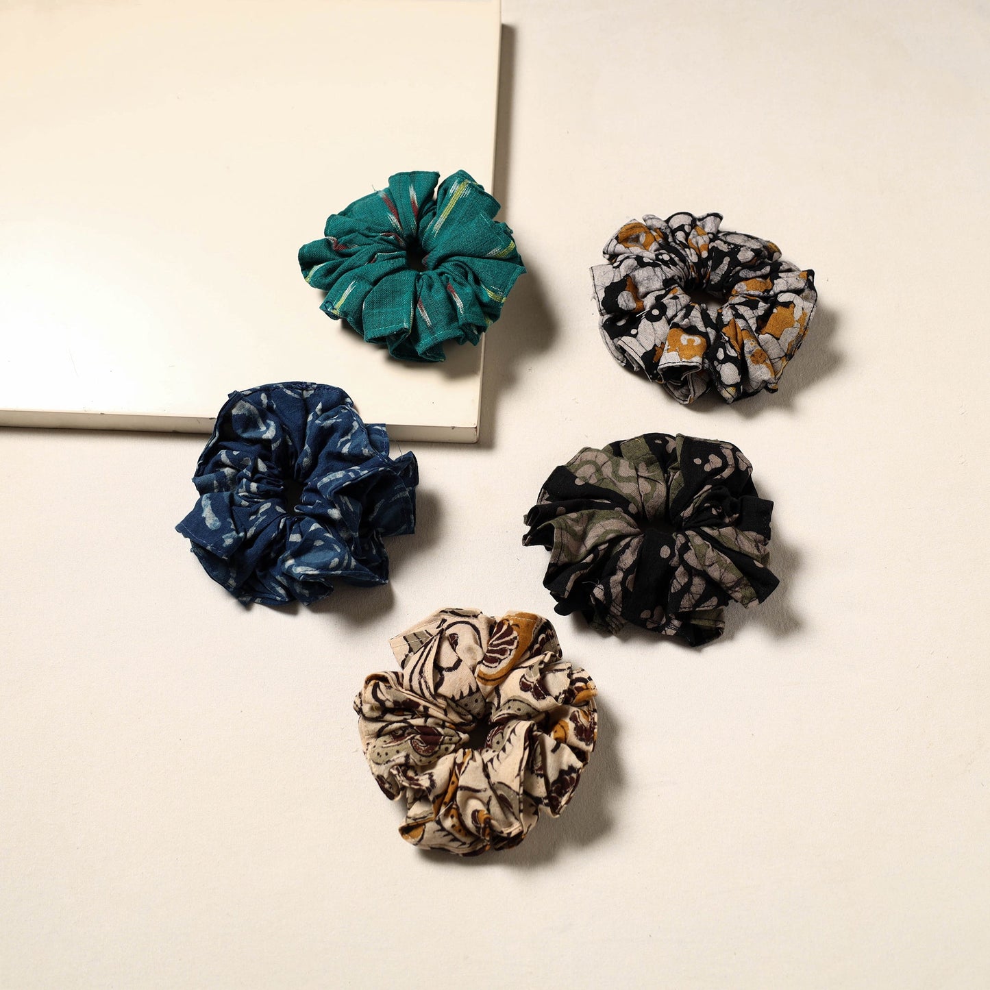 Multicolor - handmade rubber band/scrunchies (set of 5) 13