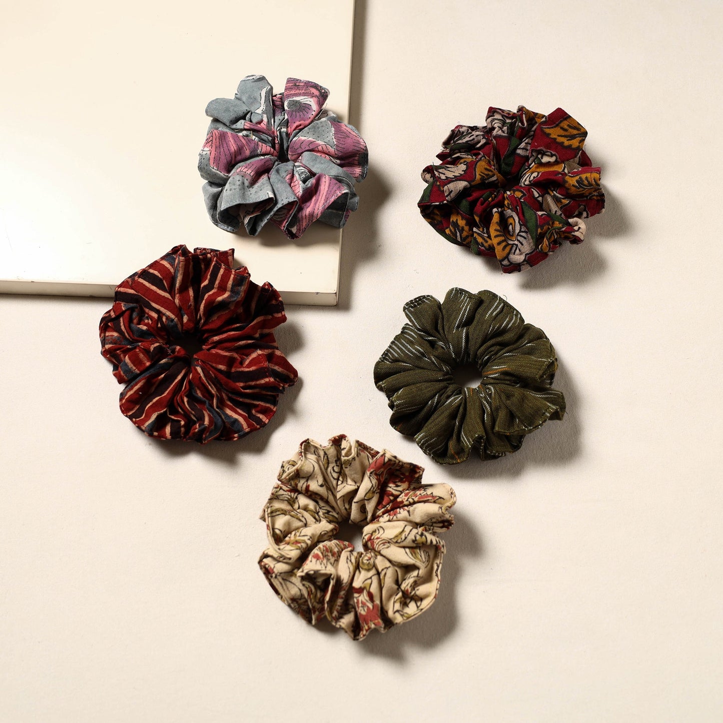 Multicolor - handmade rubber band/scrunchies (set of 5) 14