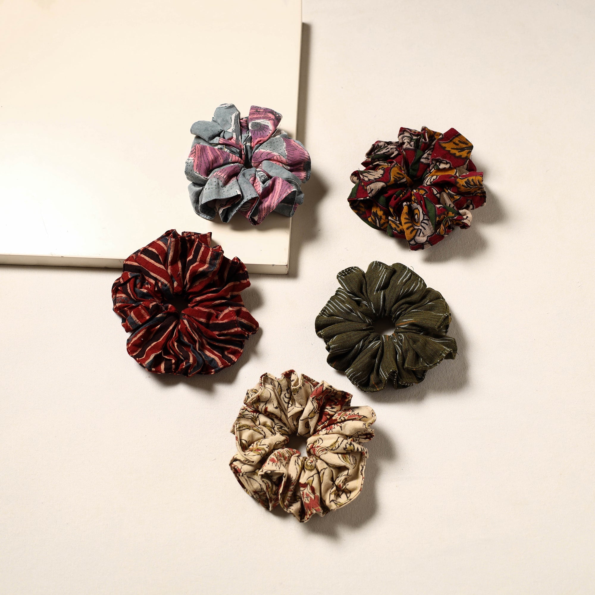 Multicolor - handmade rubber band/scrunchies (set of 5) 14