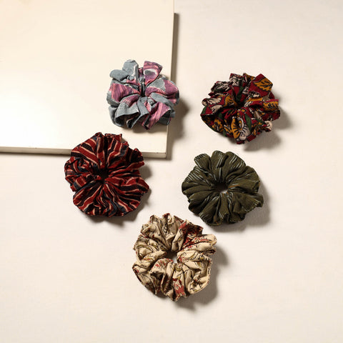 Multicolor - handmade rubber band/scrunchies (set of 5) 14