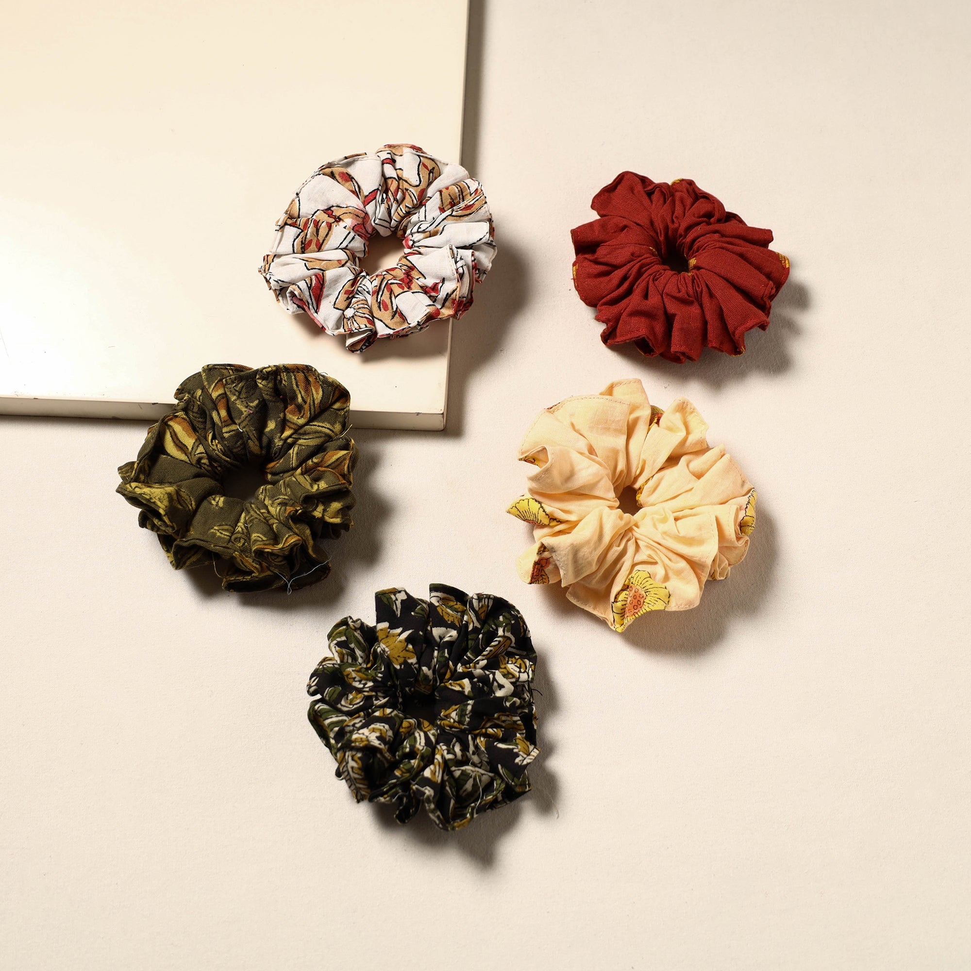 Multicolor - handmade rubber band/scrunchies (set of 5) 15