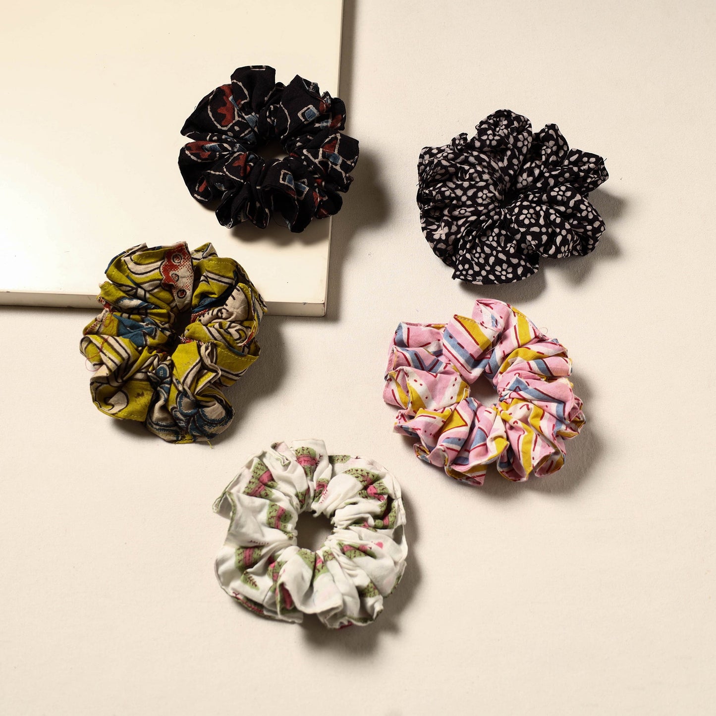Multicolor - handmade rubber band/scrunchies (set of 5) 16