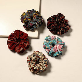 Multicolor - handmade rubber band/scrunchies (set of 5) 17