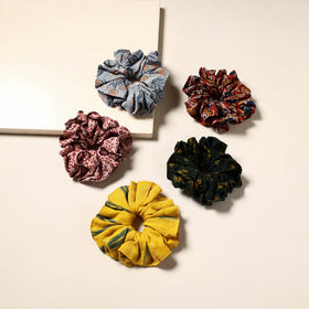 Multicolor - handmade rubber band/scrunchies (set of 5) 19
