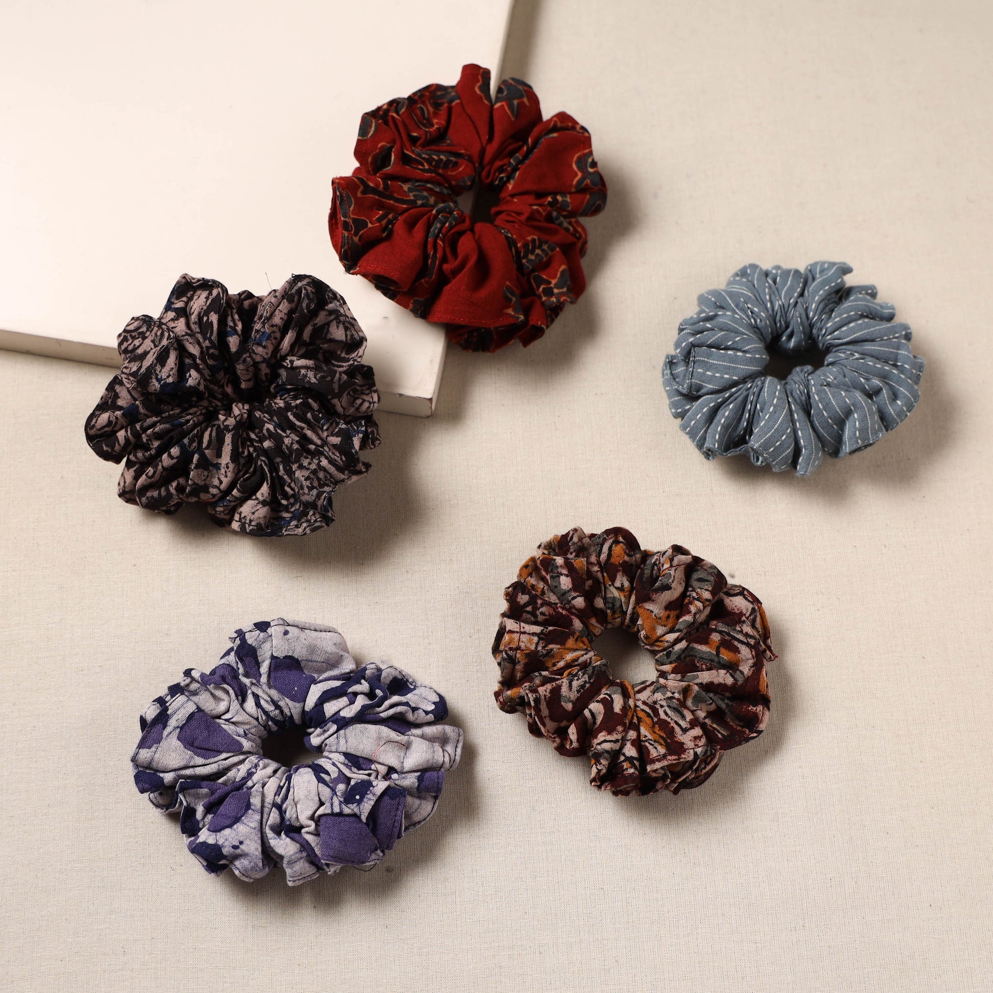 Multicolor - handmade rubber band/scrunchies (set of 5) 23