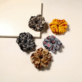Multicolor - handmade rubber band/scrunchies (set of 5) 25