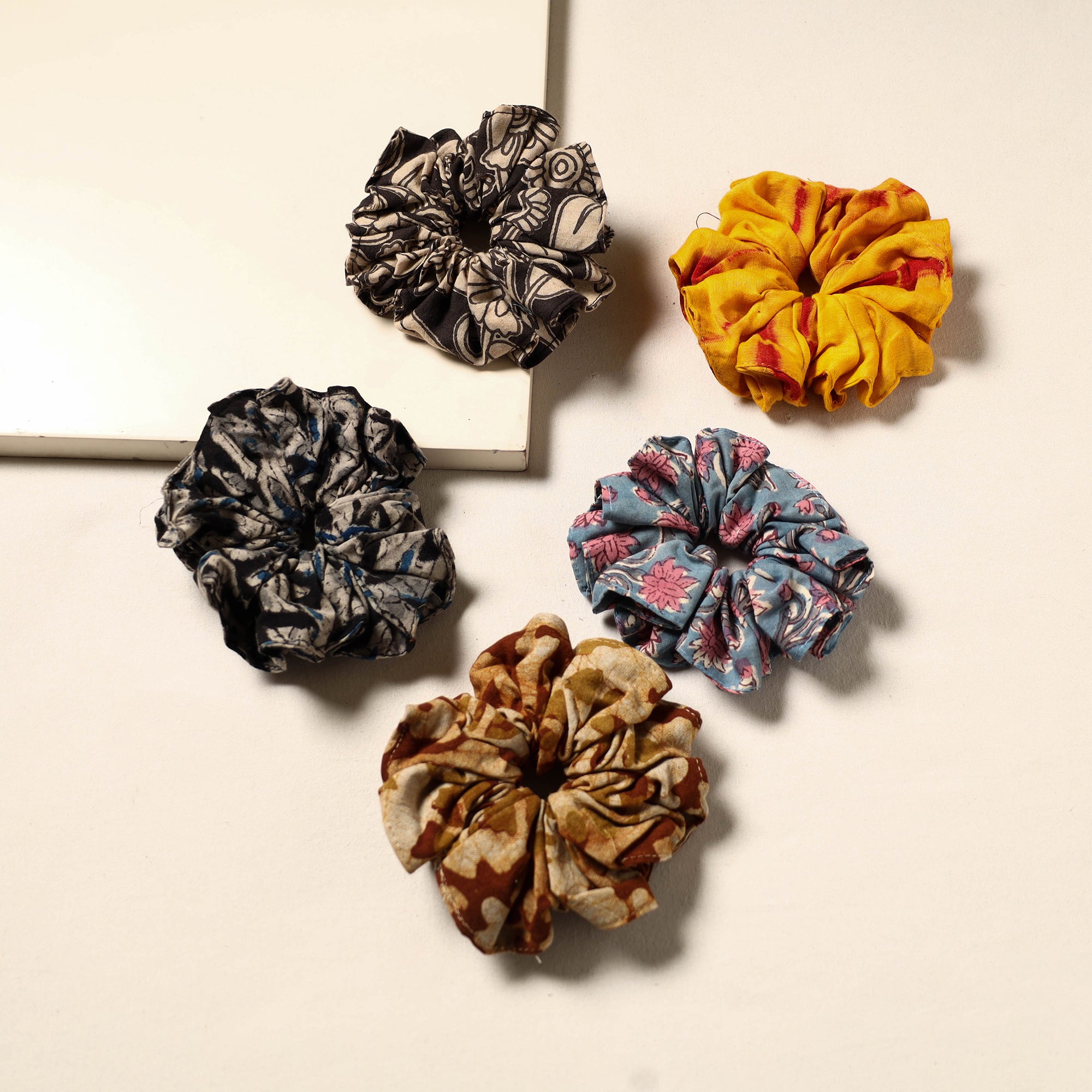 Multicolor - handmade rubber band/scrunchies (set of 5) 25