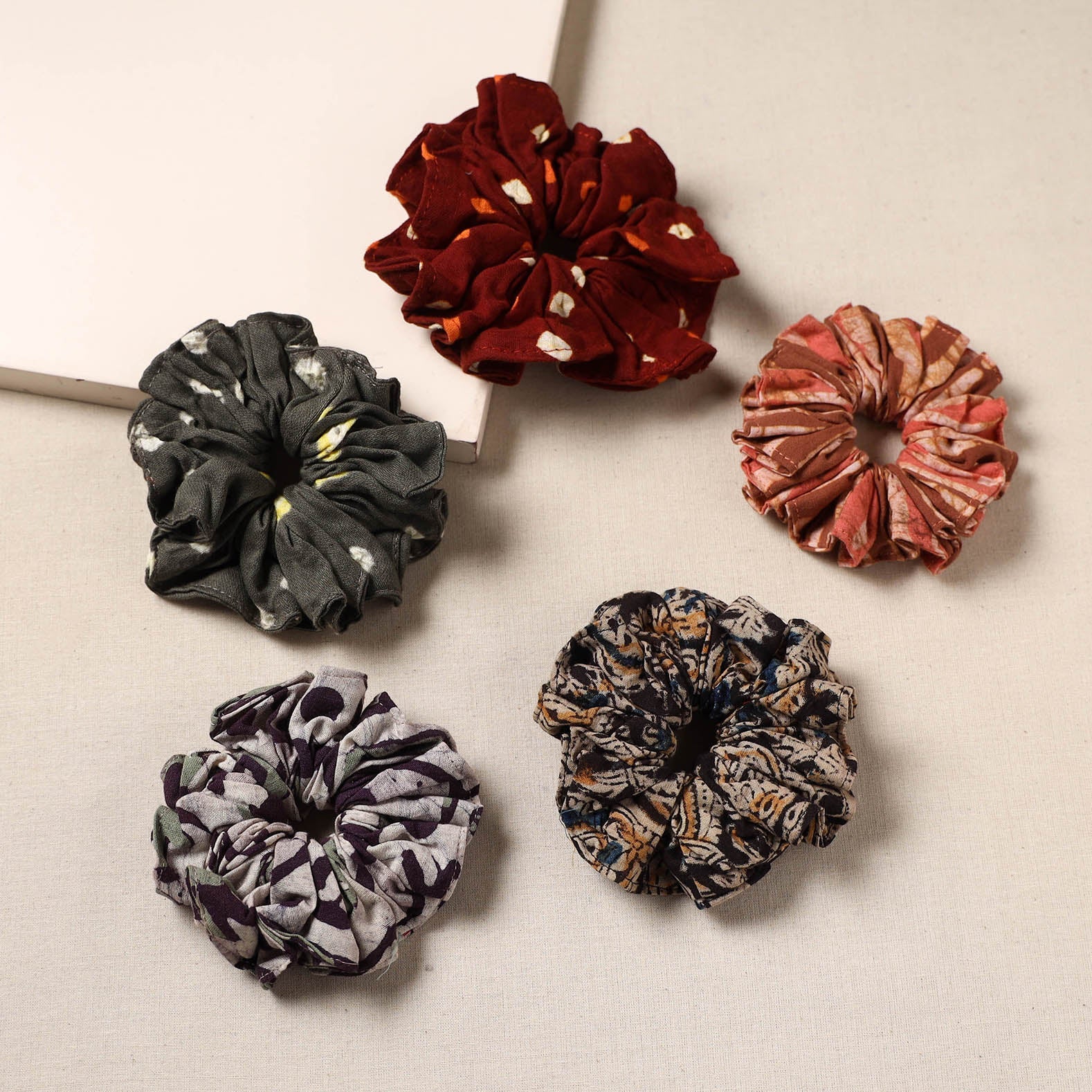 Multicolor - handmade rubber band/scrunchies (set of 5) 25