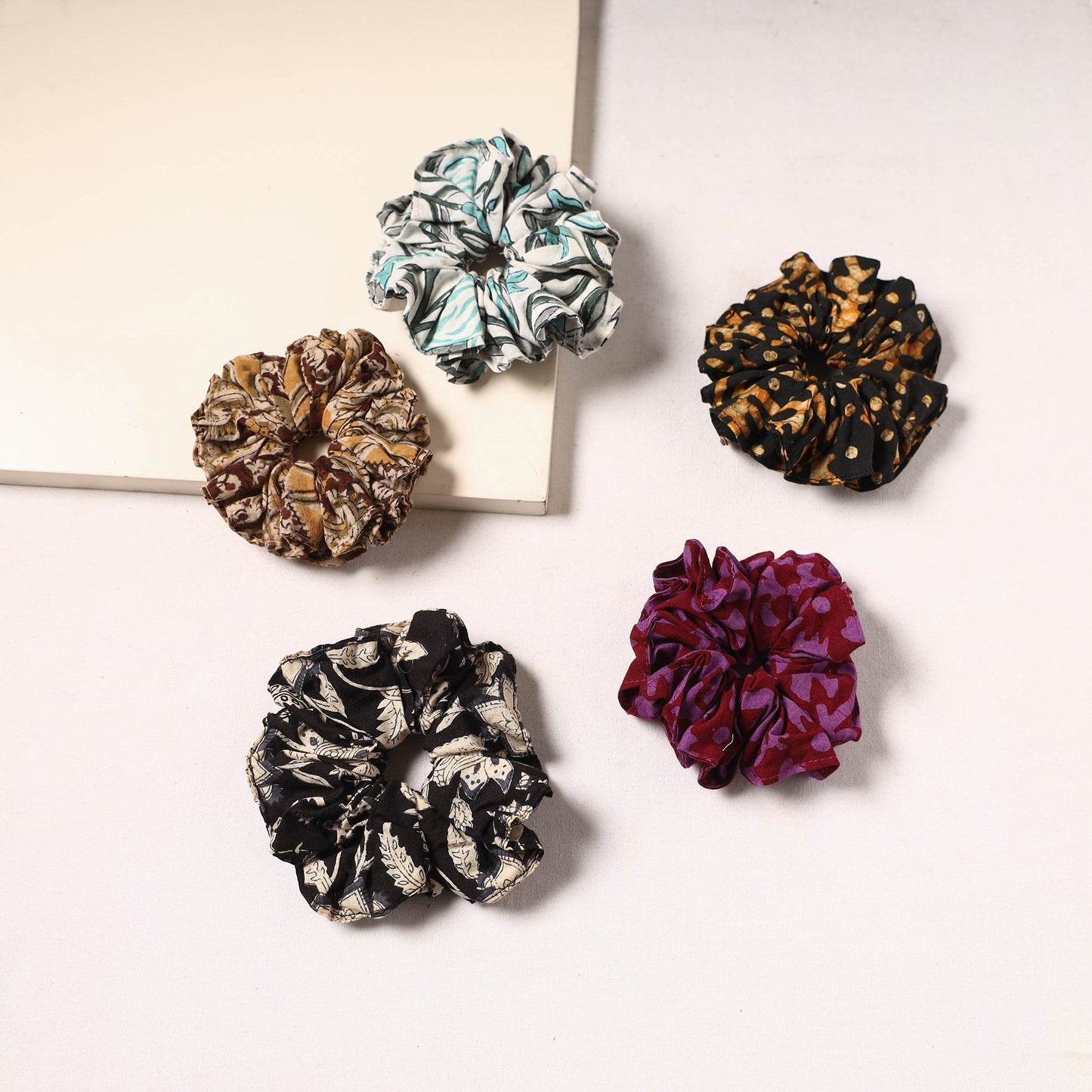 Handmade rubber band/scrunchies (set of 5) 29 - handcrafted