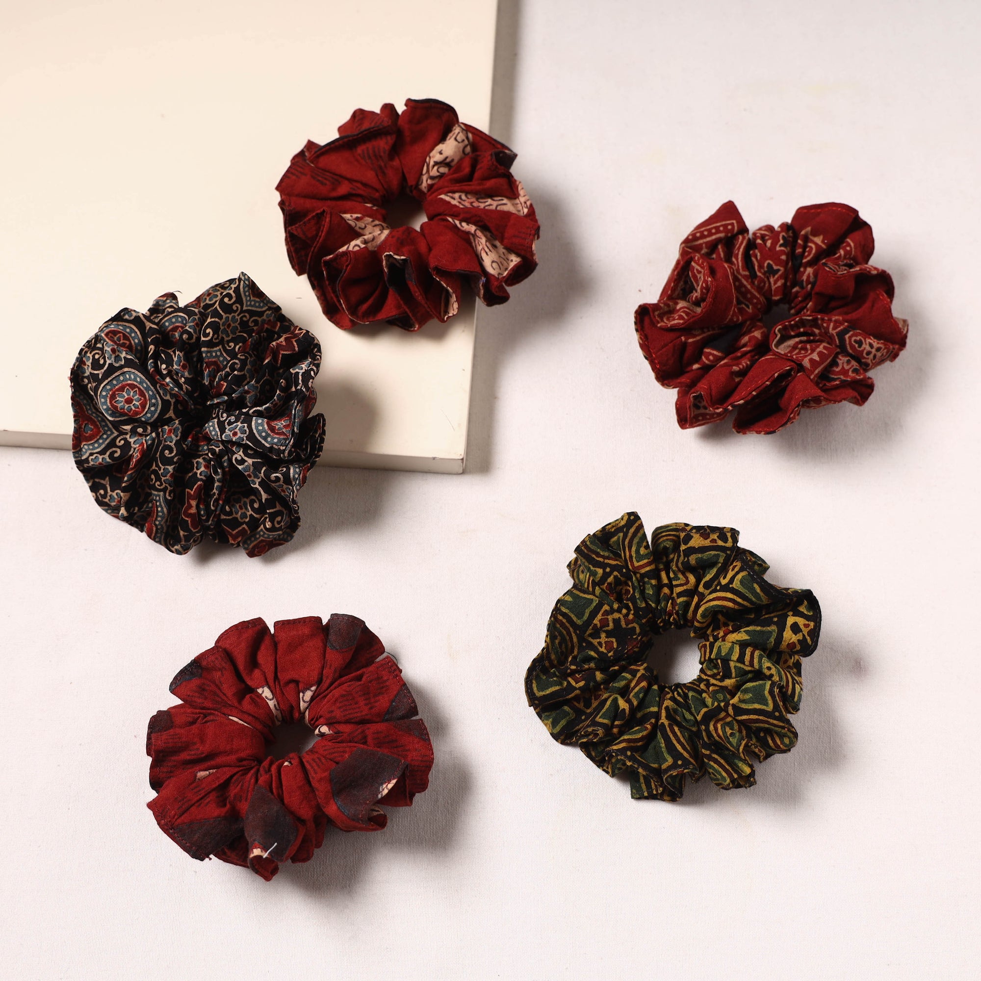 Handmade rubber band/scrunchies (set of 5) 30 - handcrafted