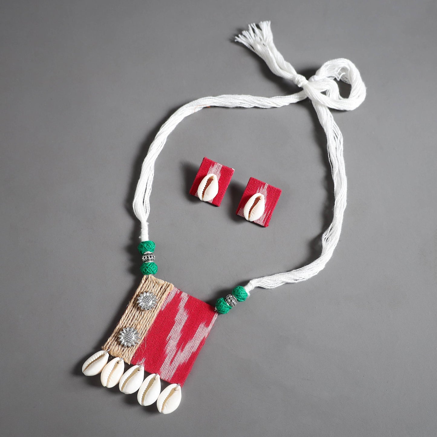 Handmade Shell Jute Fabart Necklace Set 27