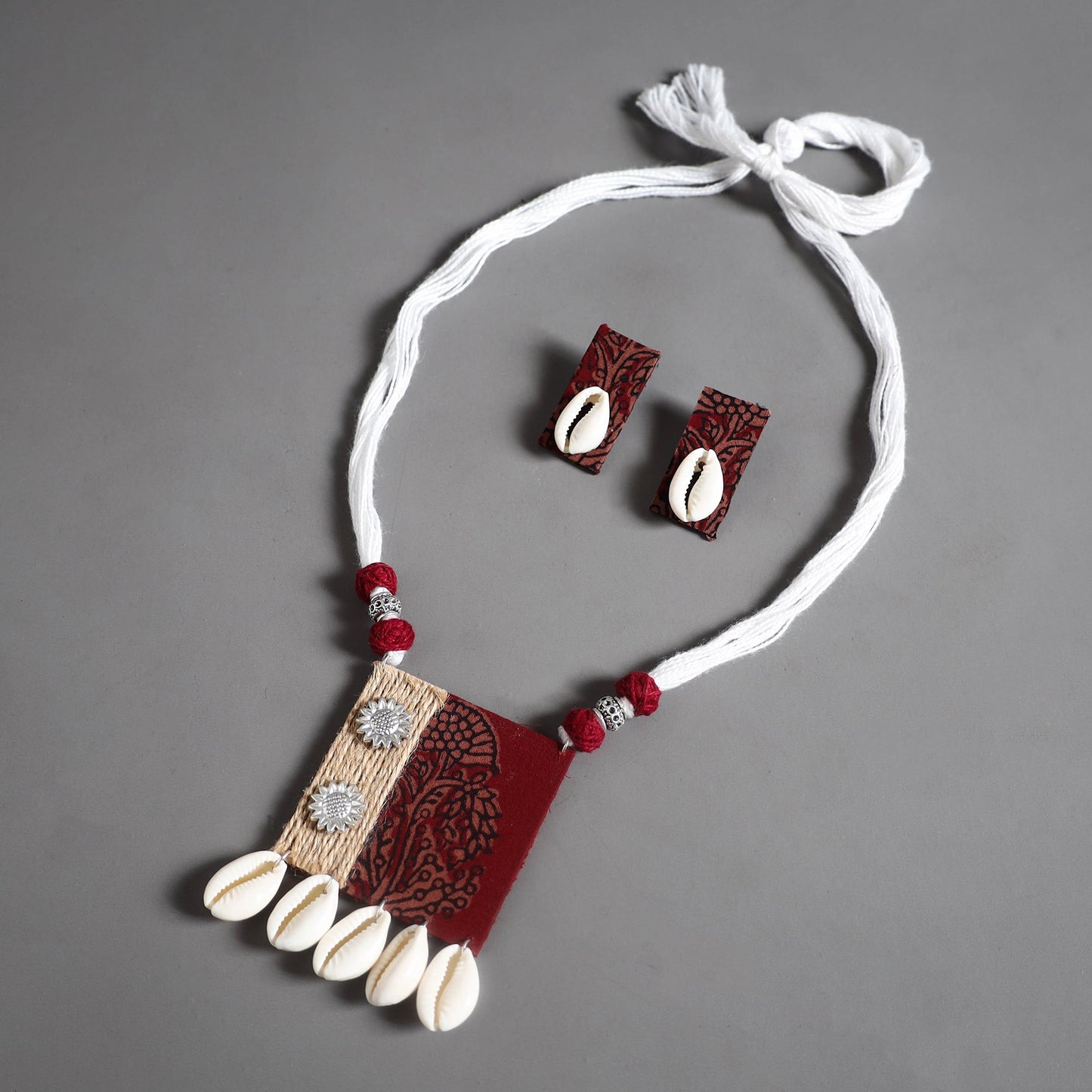 Handmade Shell Jute Fabart Necklace Set 34