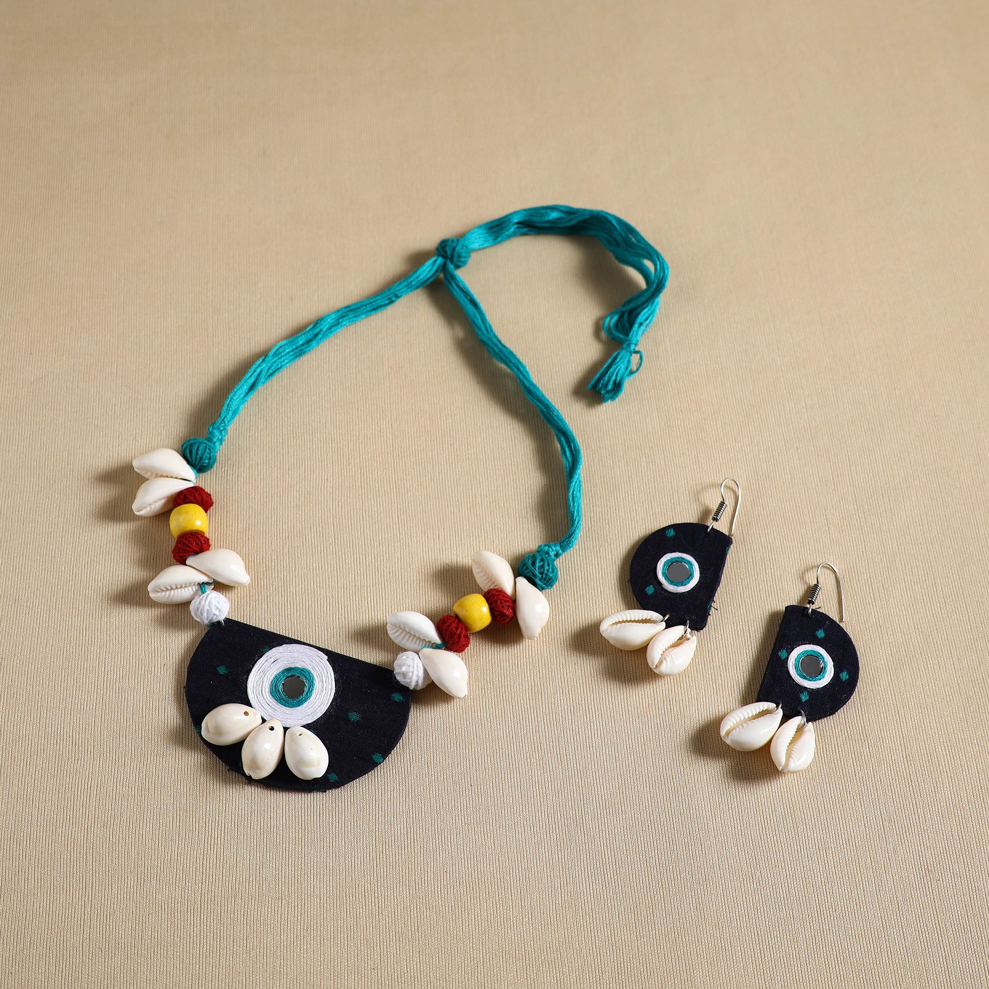 Handmade Shell Work Fabart Necklace Set 01