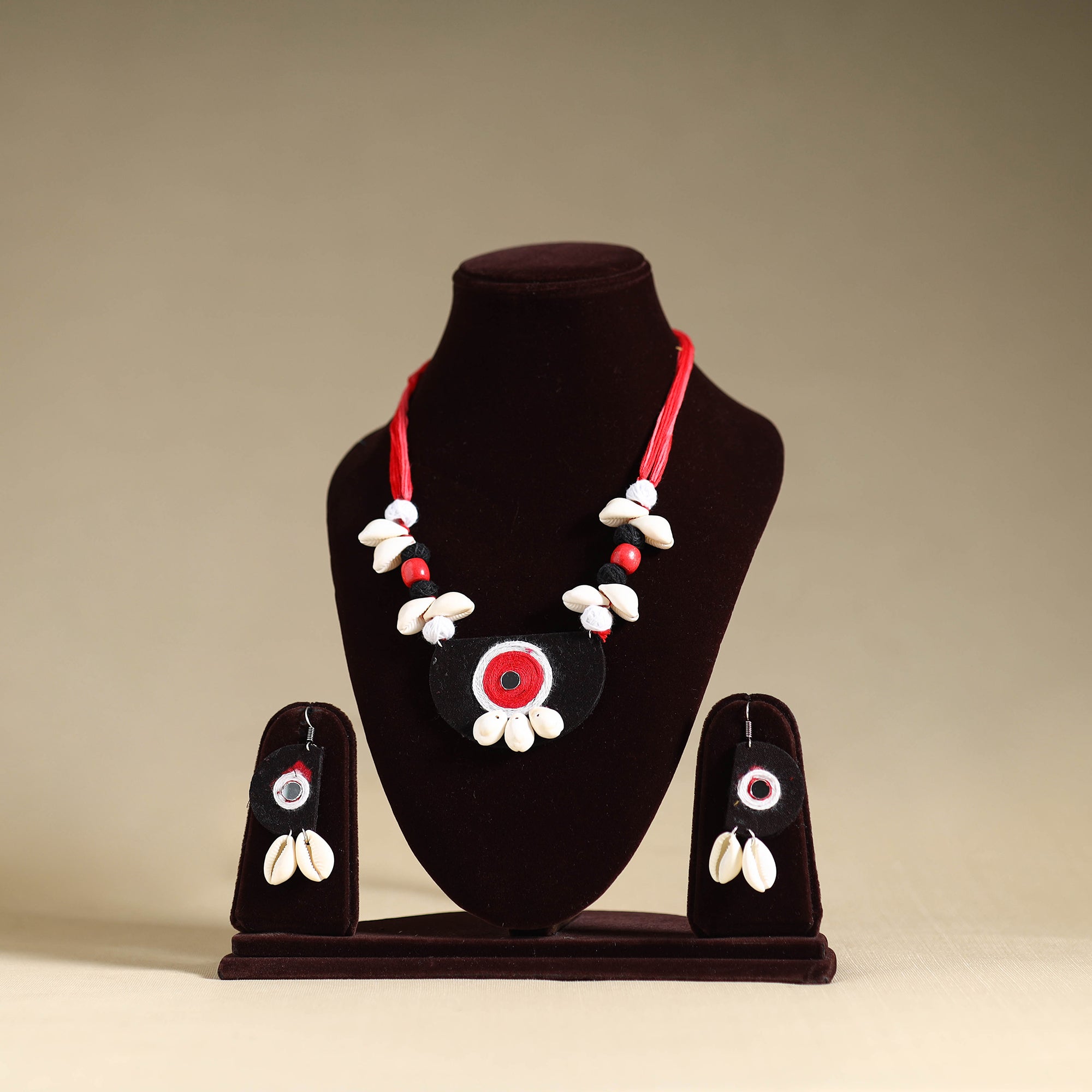 Handmade Shell Work Fabart Necklace Set 03