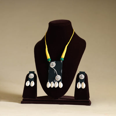 Buy Handmade Shell Work Fabart Necklace Set