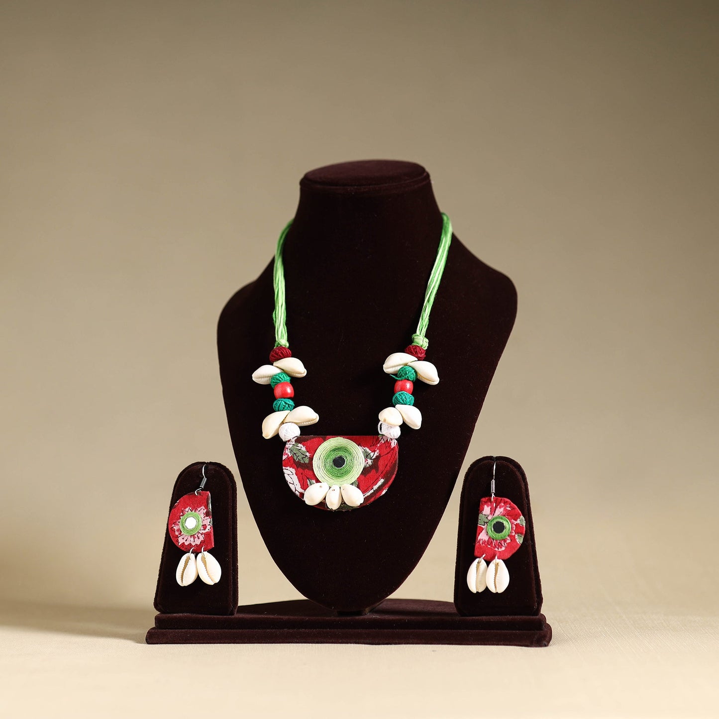 Handmade Shell Work Fabart Necklace Set 08