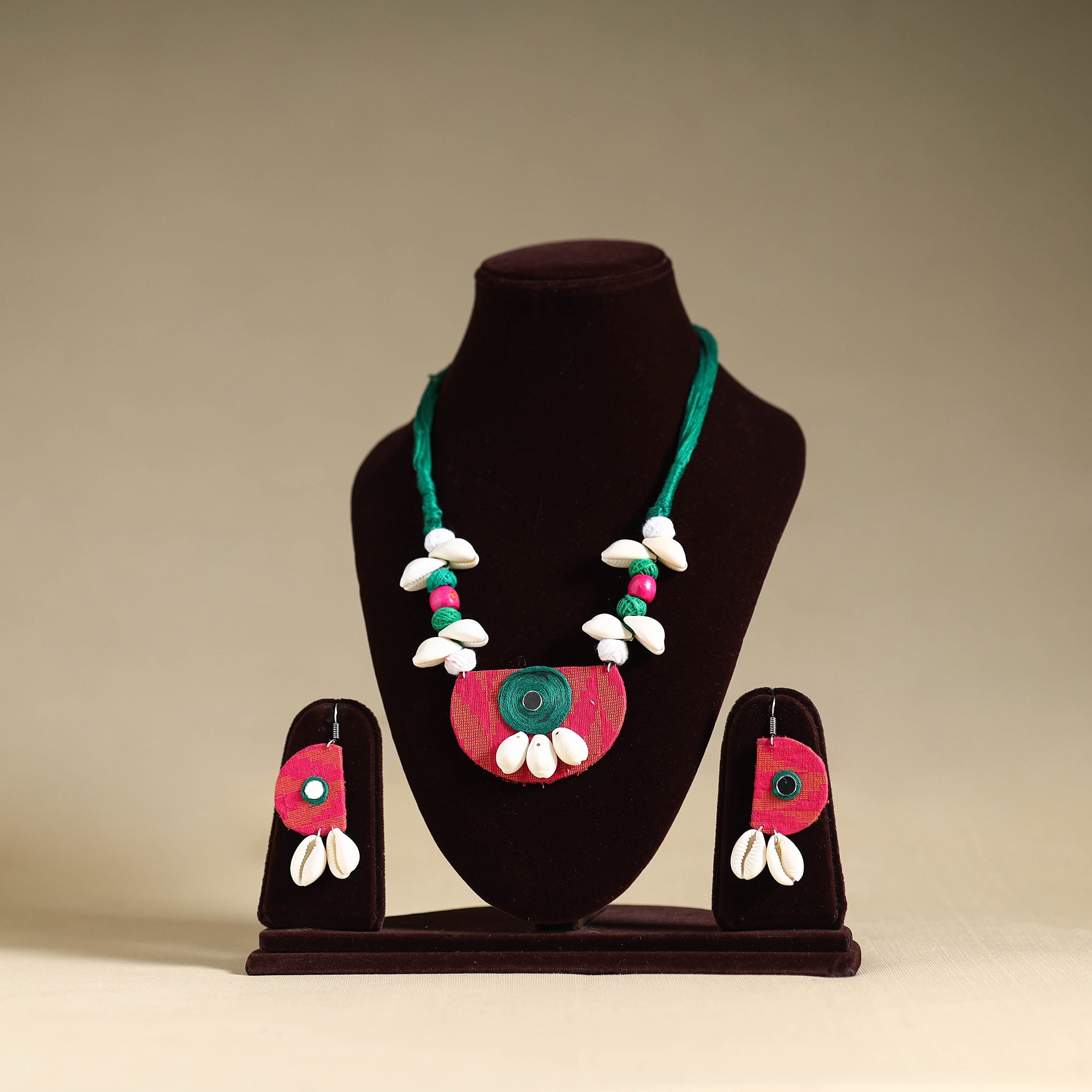 Handmade Shell Work Fabart Necklace Set 12