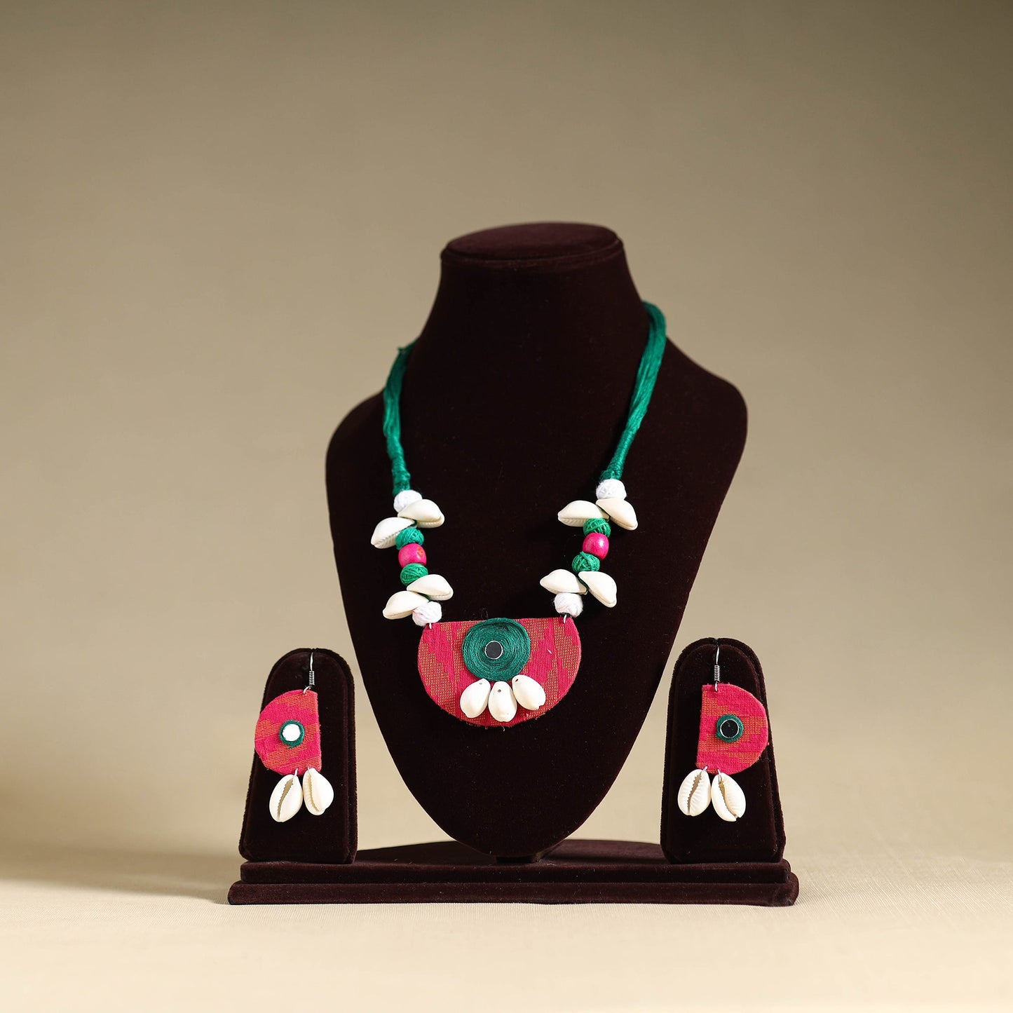 Handmade Shell Work Fabart Necklace Set 12