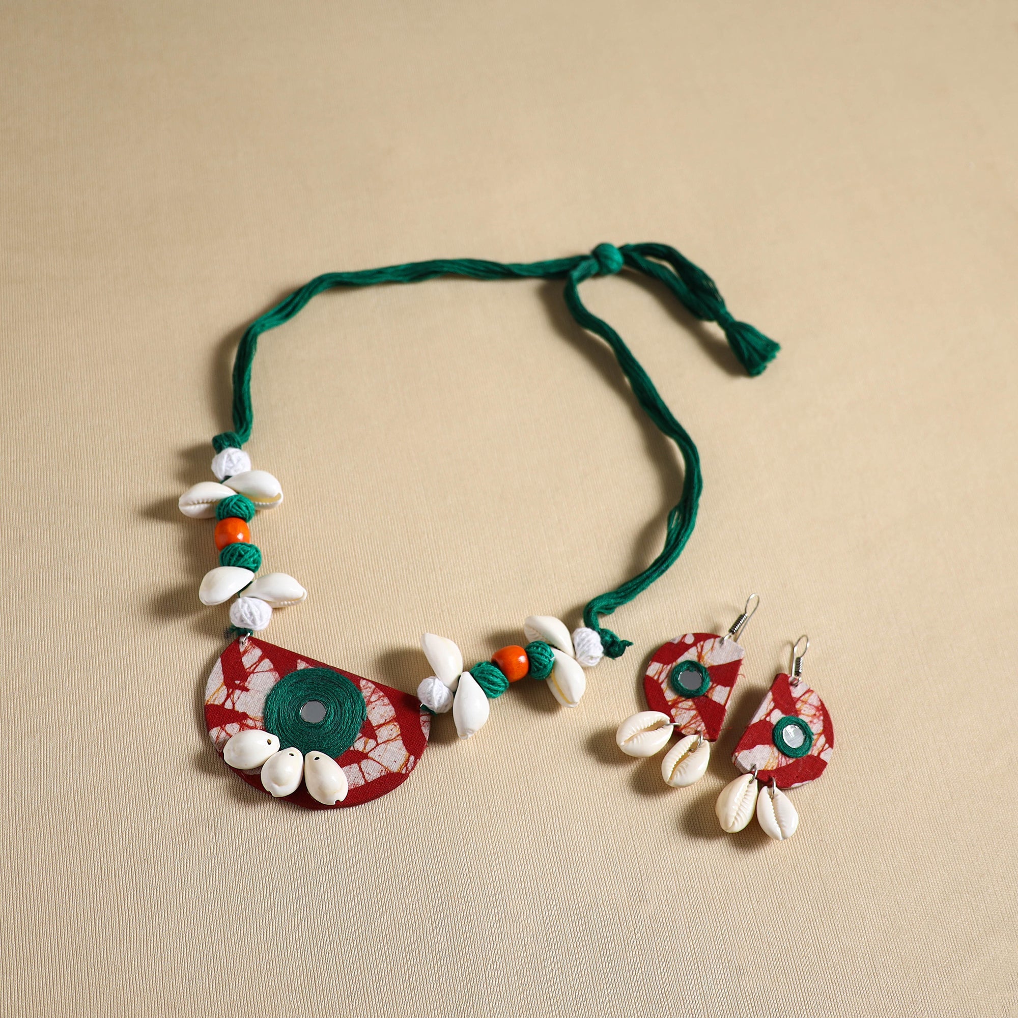 Handmade Shell Work Fabart Necklace Set 16