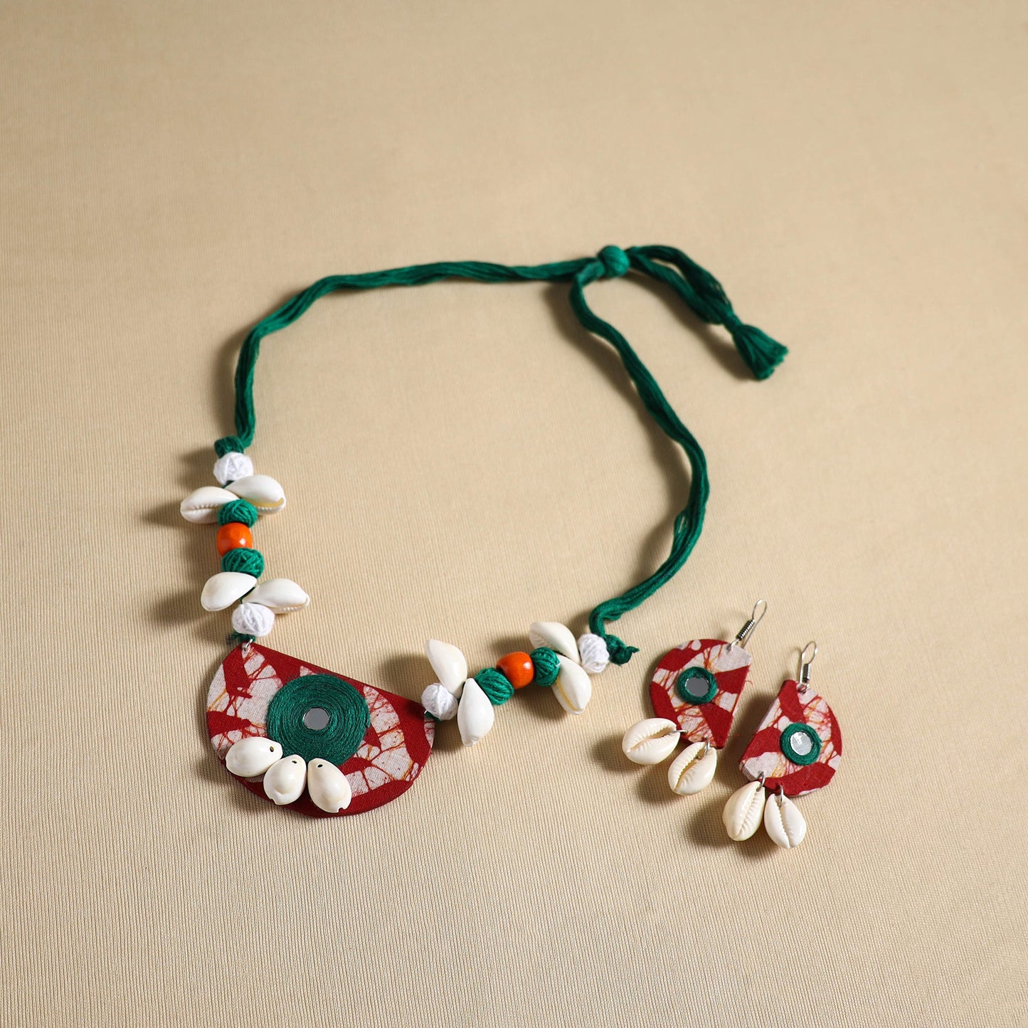 Handmade Shell Work Fabart Necklace Set 16