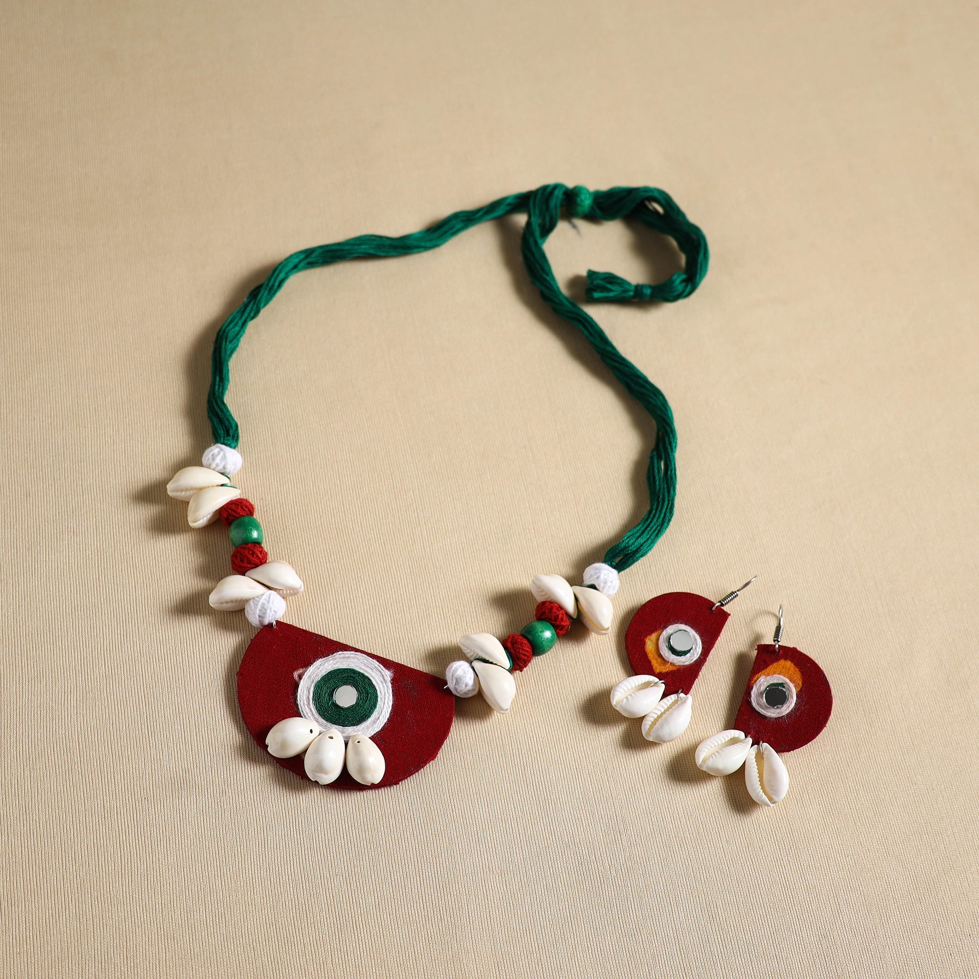 Handmade Shell Work Fabart Necklace Set 17