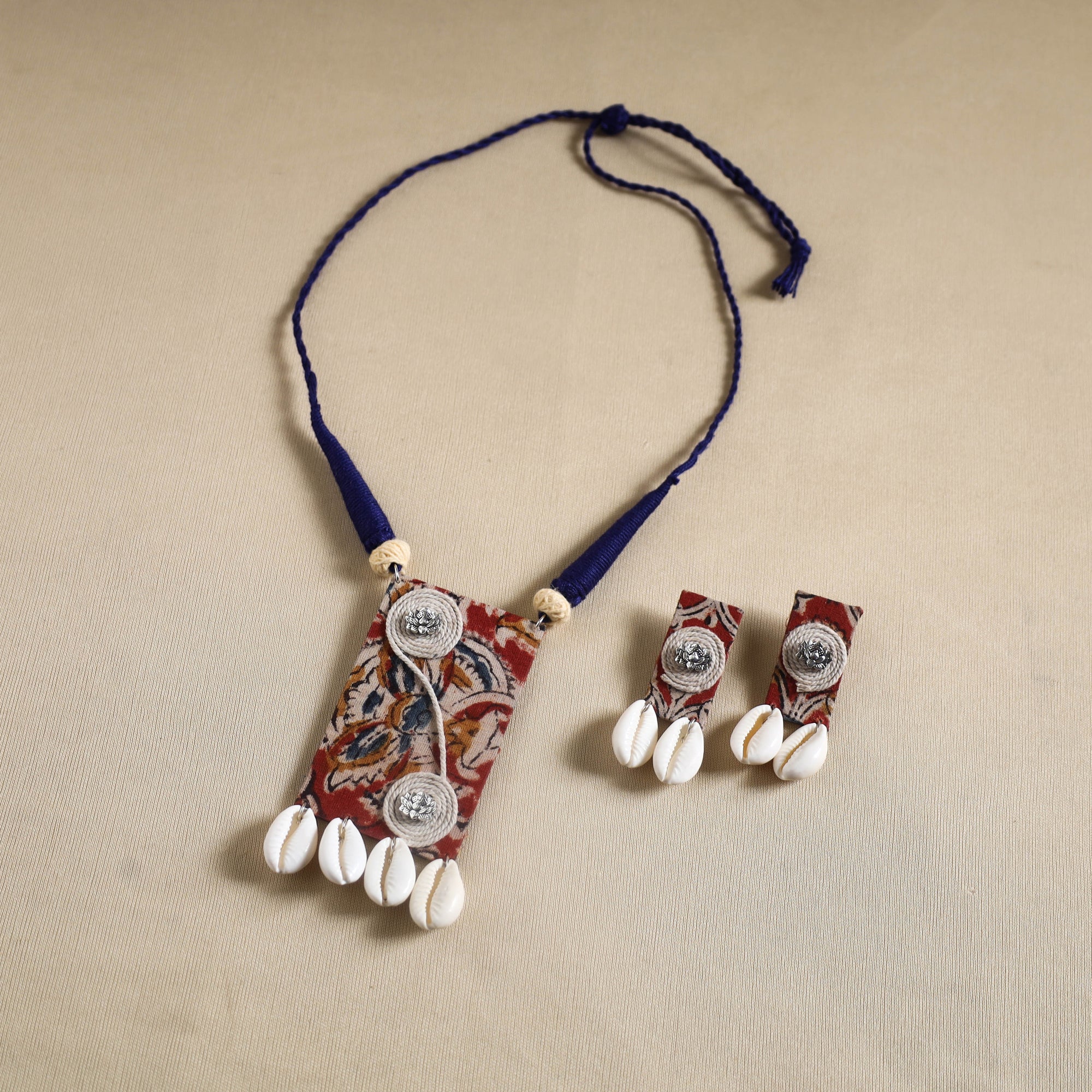  Handmade Shell Work Fabart Necklace Set