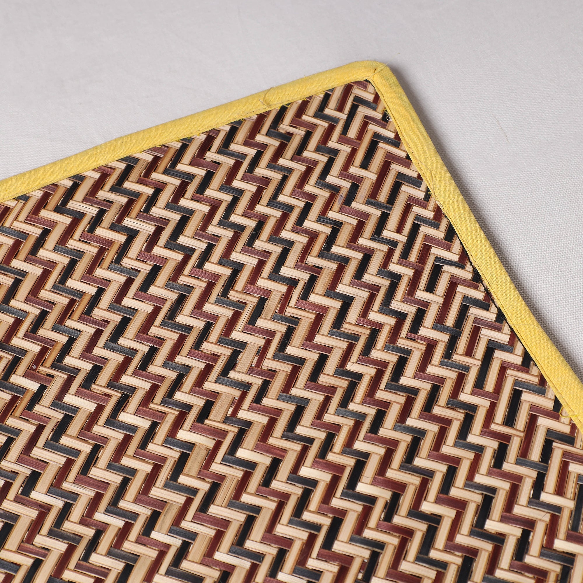  Multicolor Handmade Water Hyacinth Table Mat from Assam