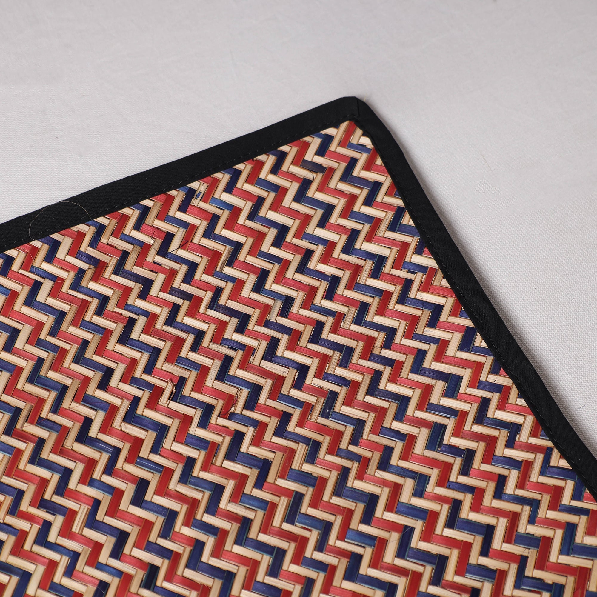  Multicolor Handmade Water Hyacinth Table Mat from Assam