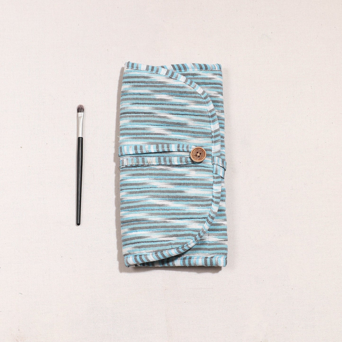  Ikat Fabric Multipurpose Segmented Make-up Brush Wrap Pouch/Case 