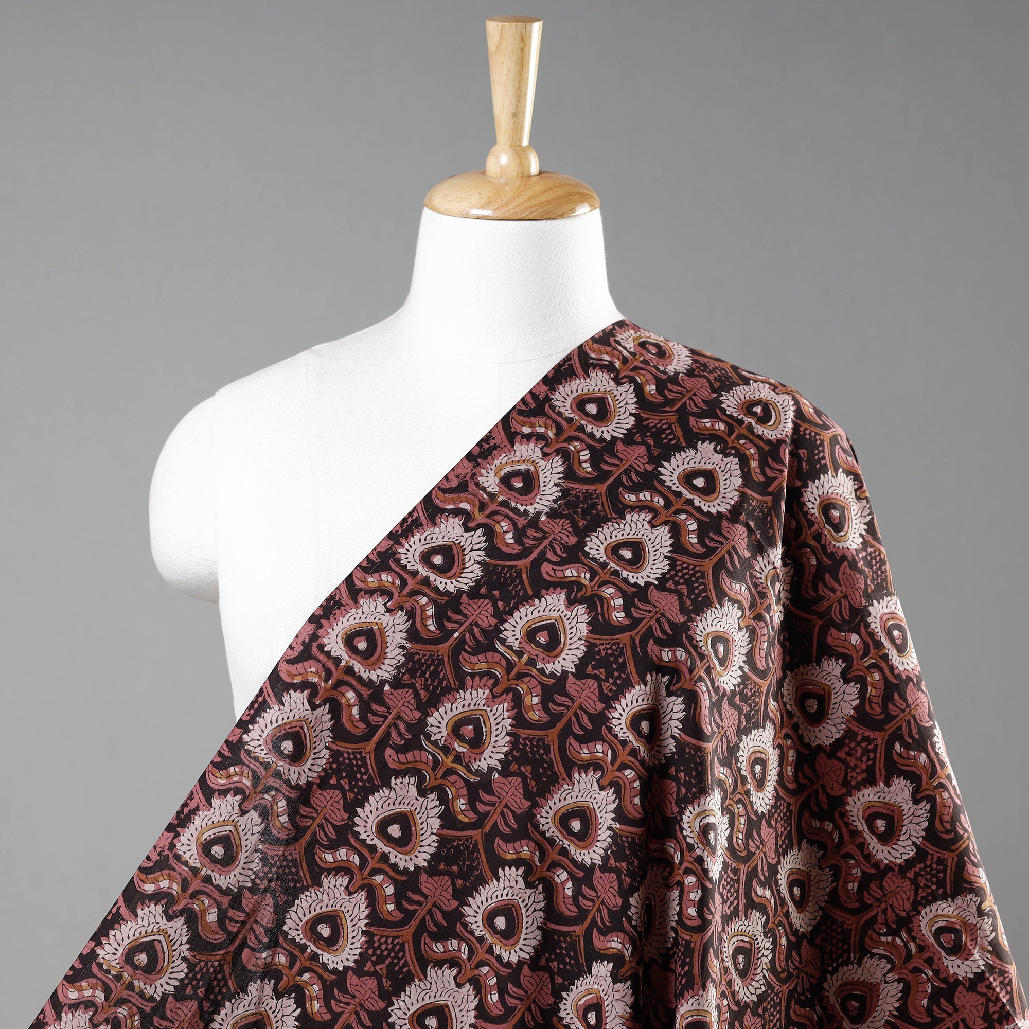  Jahota Block Printed Cotton Fabric Online at iTokri.com