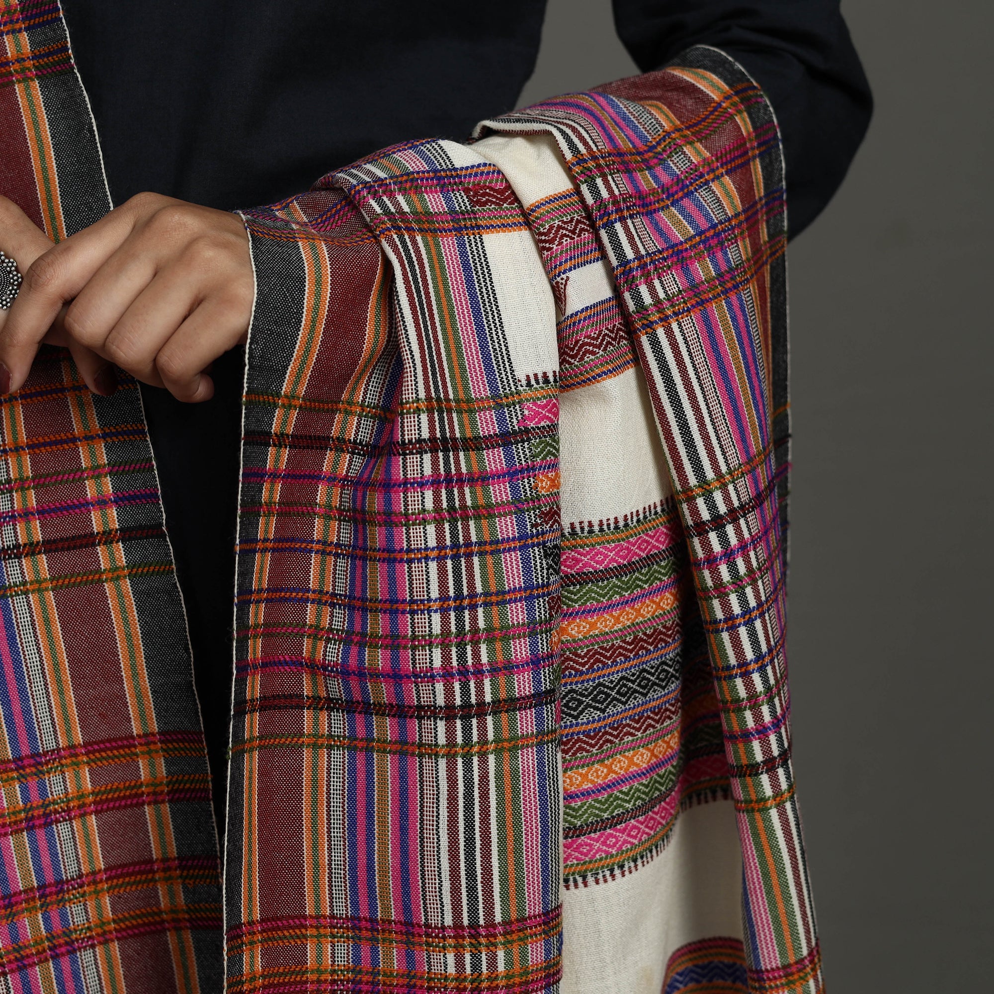 Multicolor Kutch Bhujodi Weaving Handloom Woolen Shawl