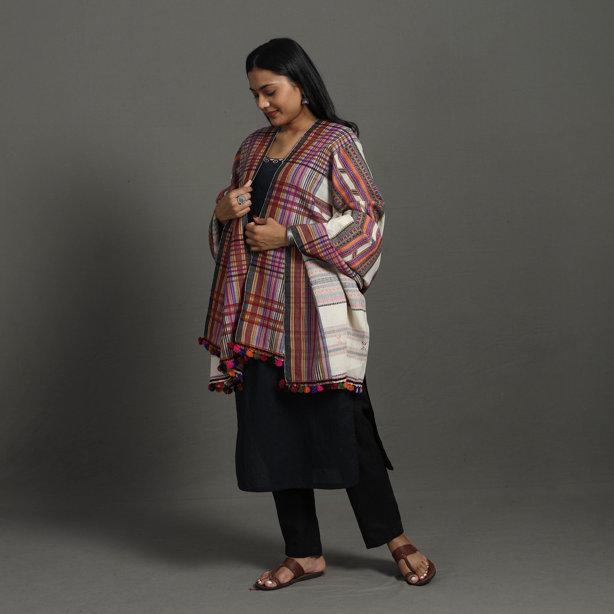 Multicolor Kutch Bhujodi Weaving Handloom Woolen Shawl