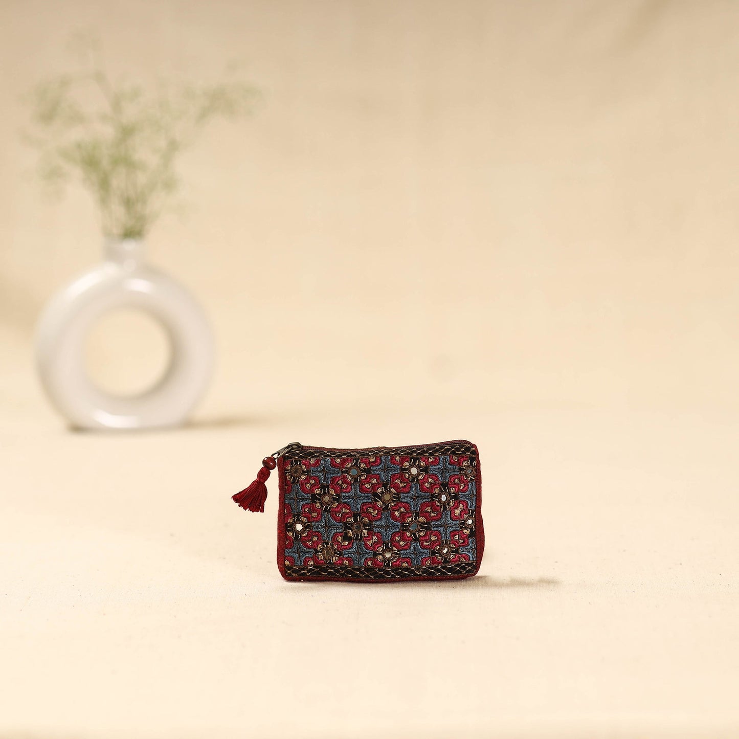 Kutch neran hand embroidered coin pouch 175 - handcrafted