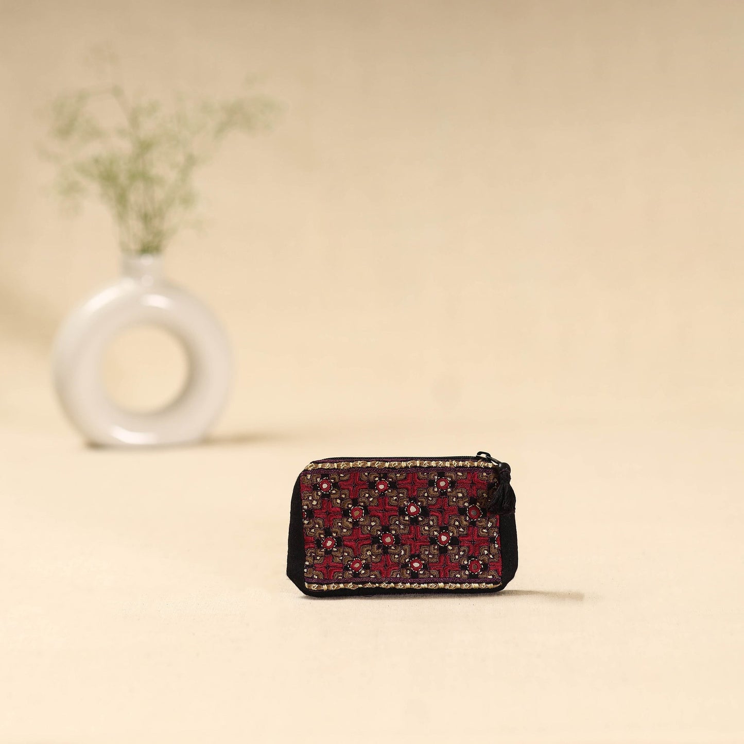 Kutch neran hand embroidered coin pouch 185 - handcrafted