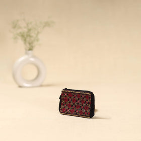 Kutch neran hand embroidered coin pouch 185 - handcrafted