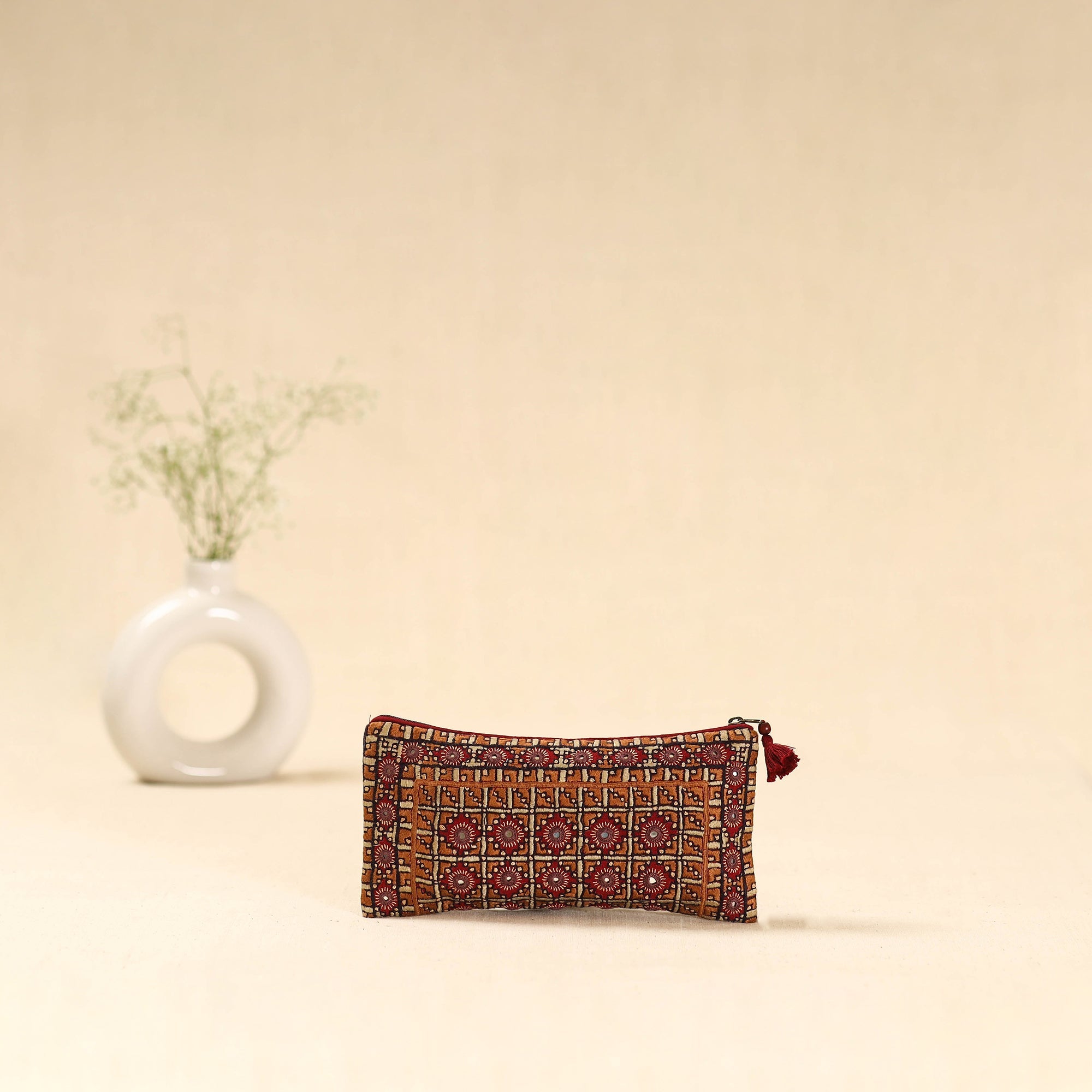 Kutch node bhori hand embroidered clutch purse 22
