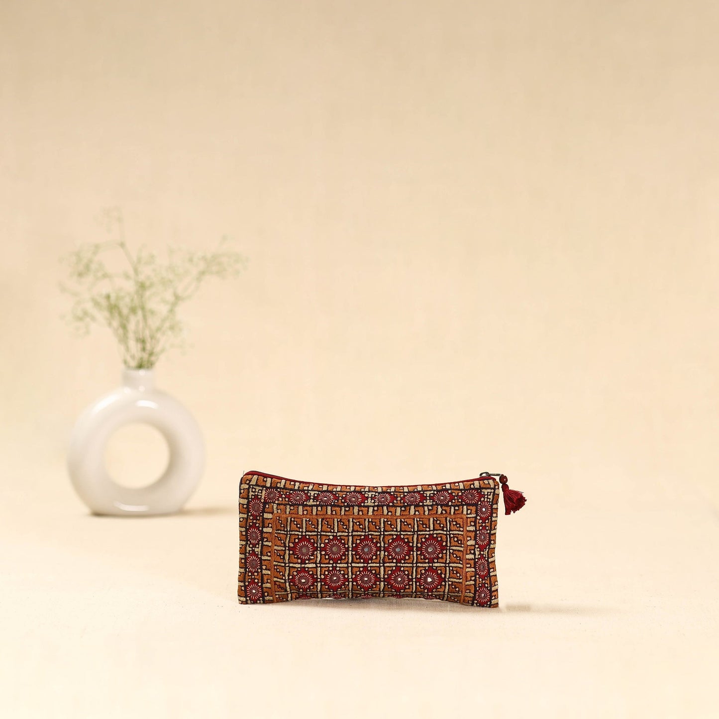 Kutch node bhori hand embroidered clutch purse 22