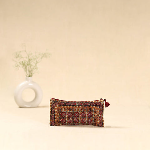 Kutch node bhori hand embroidered clutch purse 22