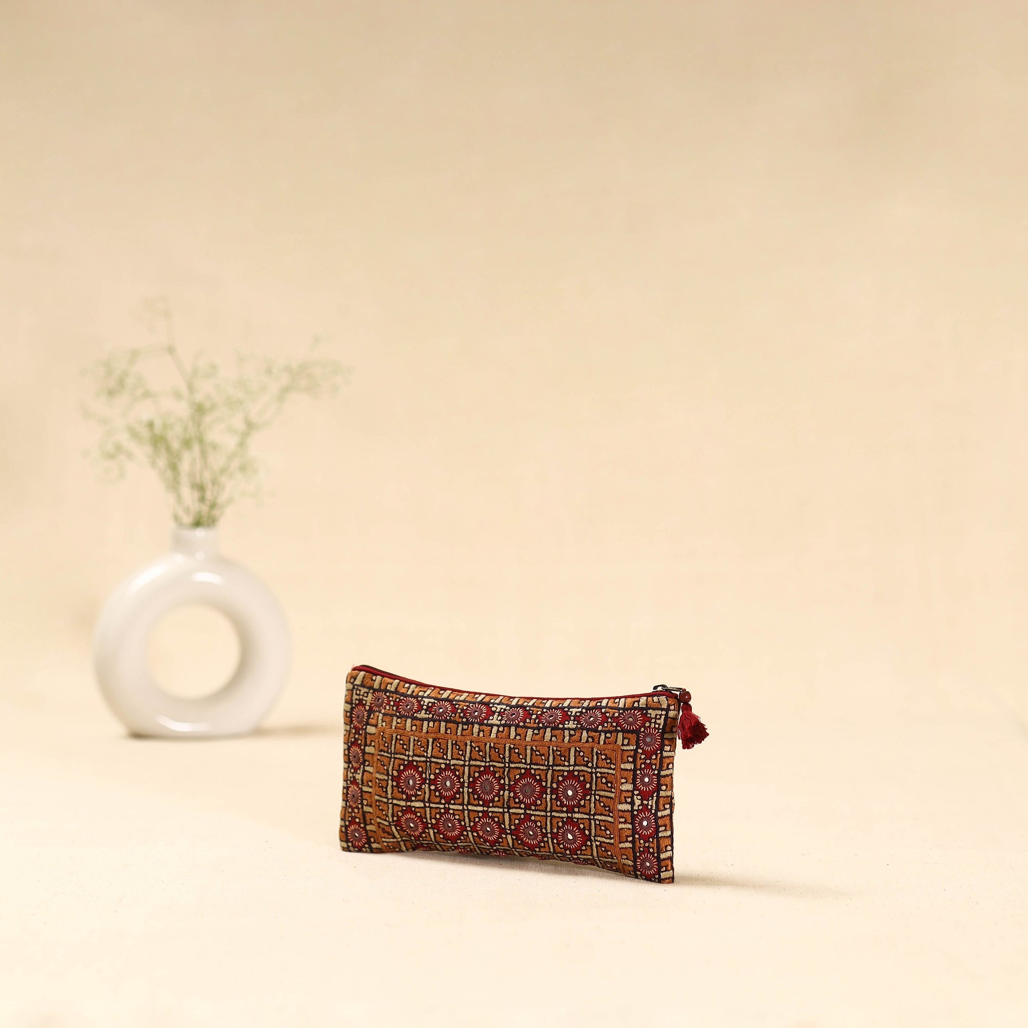 Kutch node bhori hand embroidered clutch purse 22