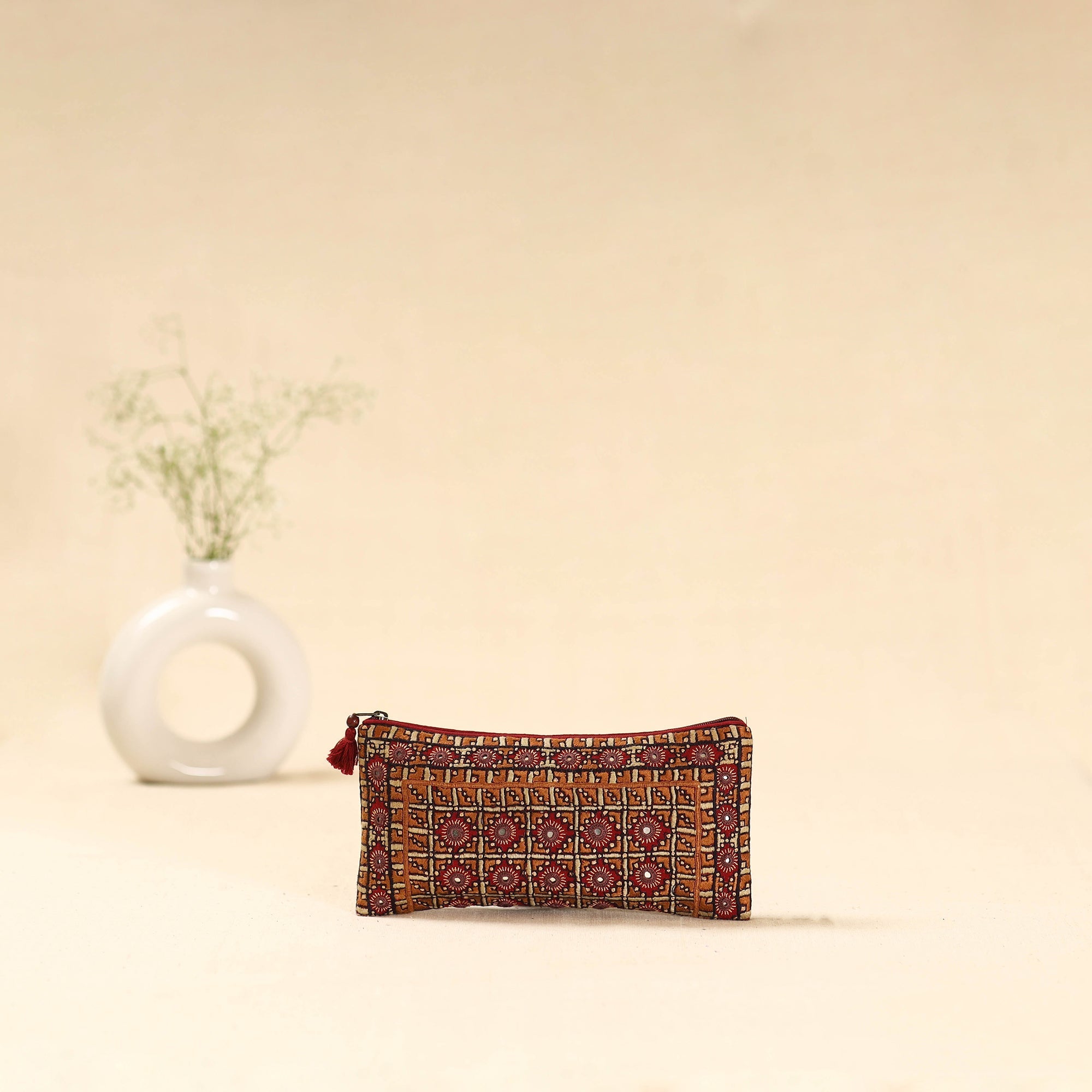 Kutch node bhori hand embroidered clutch purse 22