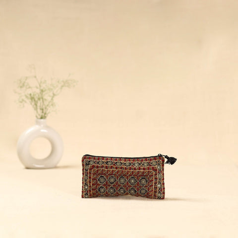Kutch node bhori hand embroidered clutch purse 25