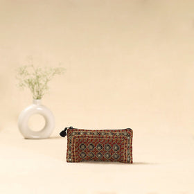 Kutch node bhori hand embroidered clutch purse 25