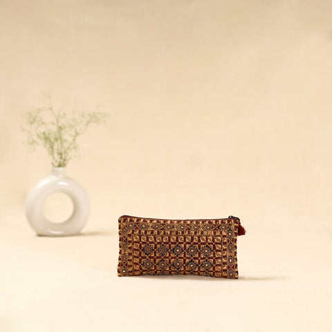 Kutch node bhori hand embroidered clutch purse 26